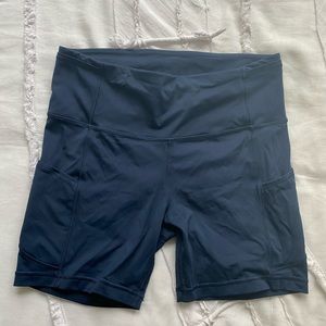 Lululemon Align High Rise Short 6” with Pockets